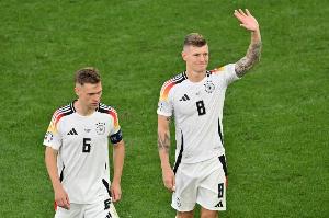 83222