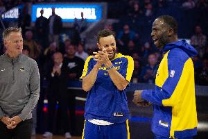 nba球员特雷杨女朋友照片