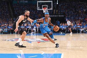 645565