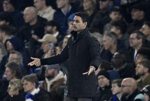 34359