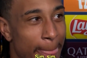 372153