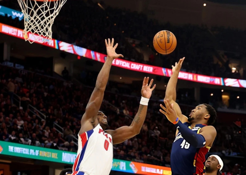 骑士客场掀翻活塞赢下抢七!哈登米切尔联手挺进NBA东部决赛