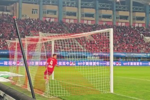 现场视角版！瓦科挑射破门，打入全场唯一进球