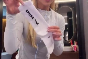 金·卡戴珊送给维尼修斯好多袜子，维尼女友：她的都是高端货~